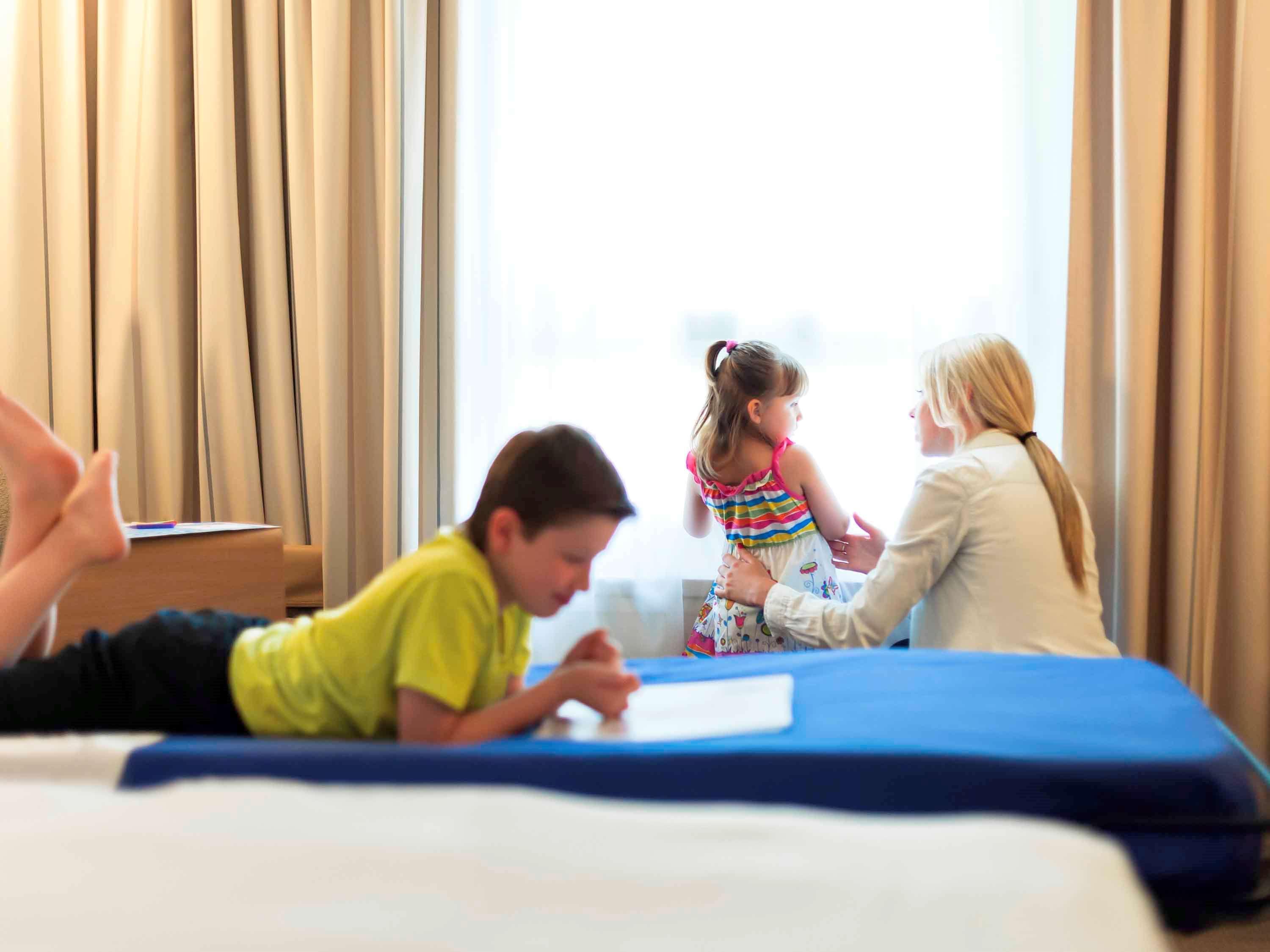 Novotel Goa Candolim Exterior photo Children at the hospital