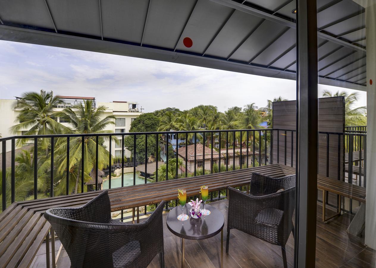 Novotel Goa Candolim Exterior photo A balcony at a hotel