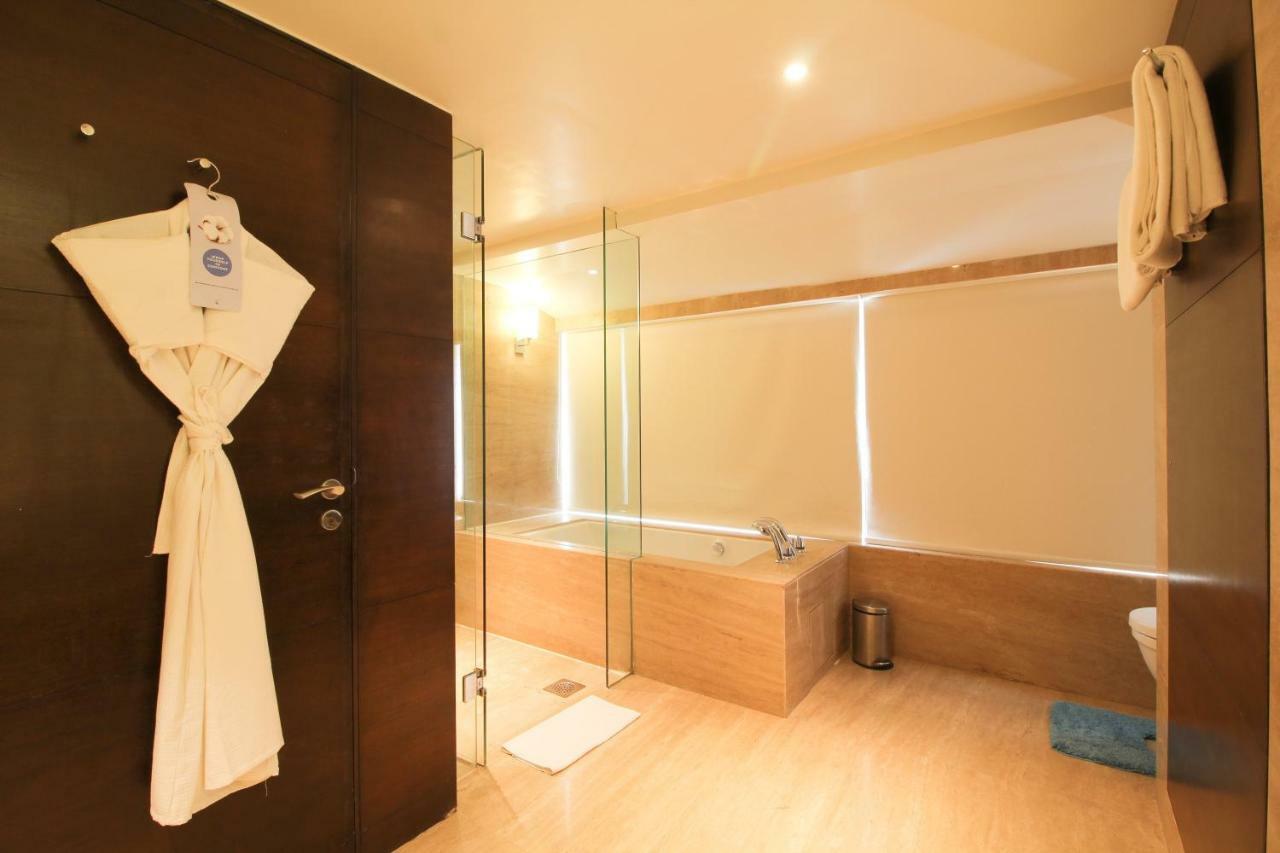 Novotel Goa Candolim Exterior photo Bathroom
