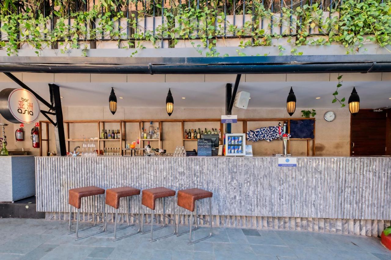 Novotel Goa Candolim Exterior photo The bar at the rooftop