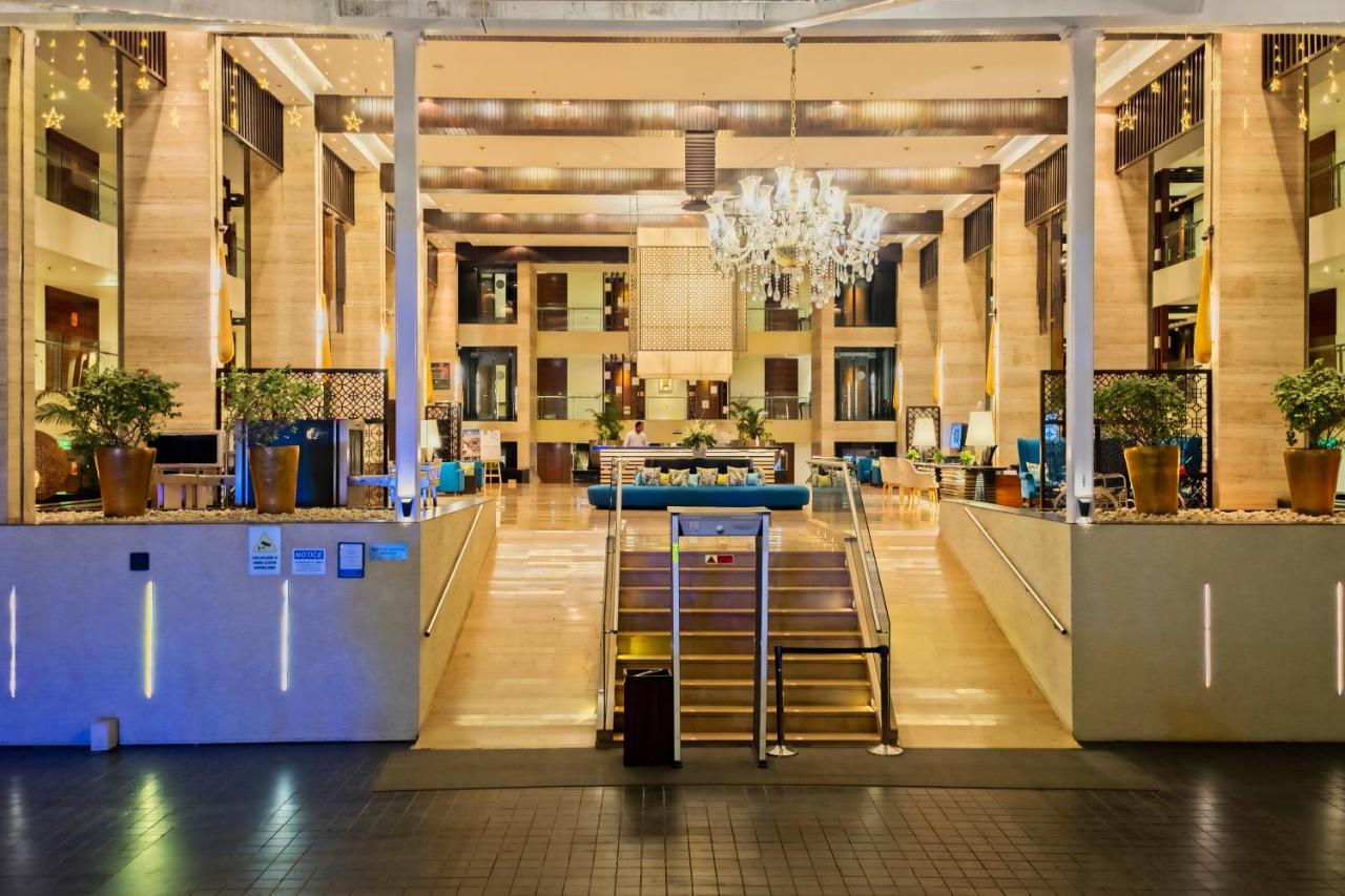 Novotel Goa Candolim Exterior photo The lobby of the hotel
