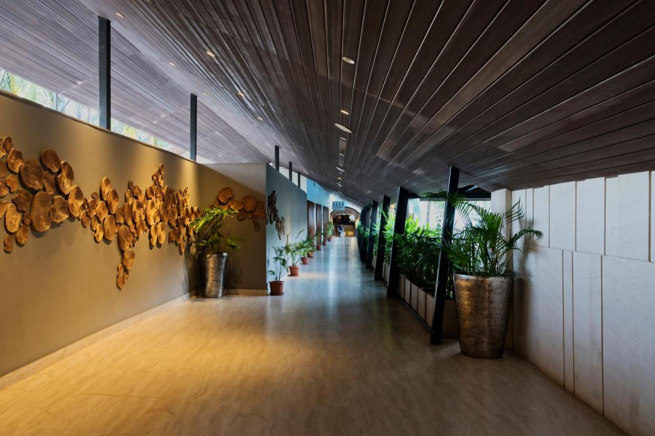 Novotel Goa Candolim Exterior photo Interior of the terminal